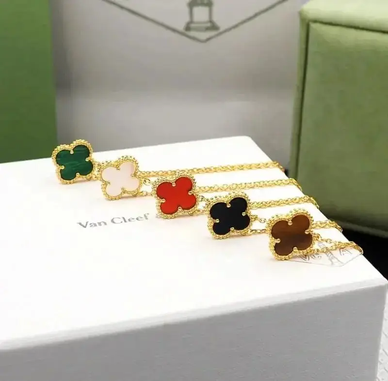 Van Cleef & Arpels Alhambra Necklace [20 styles] 3